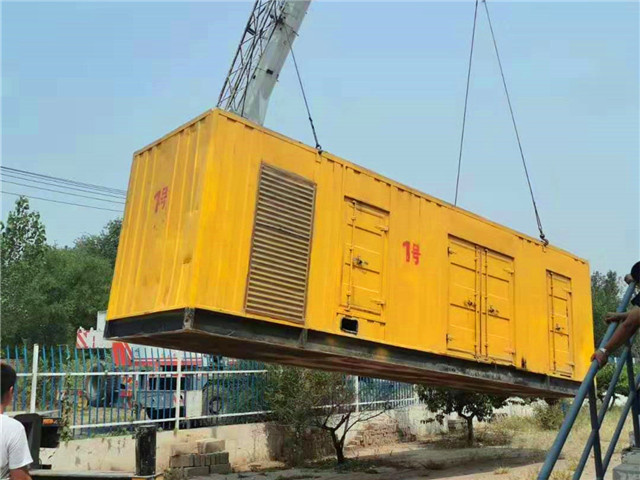 东凤镇300KW柴油发电机组油耗是多少？