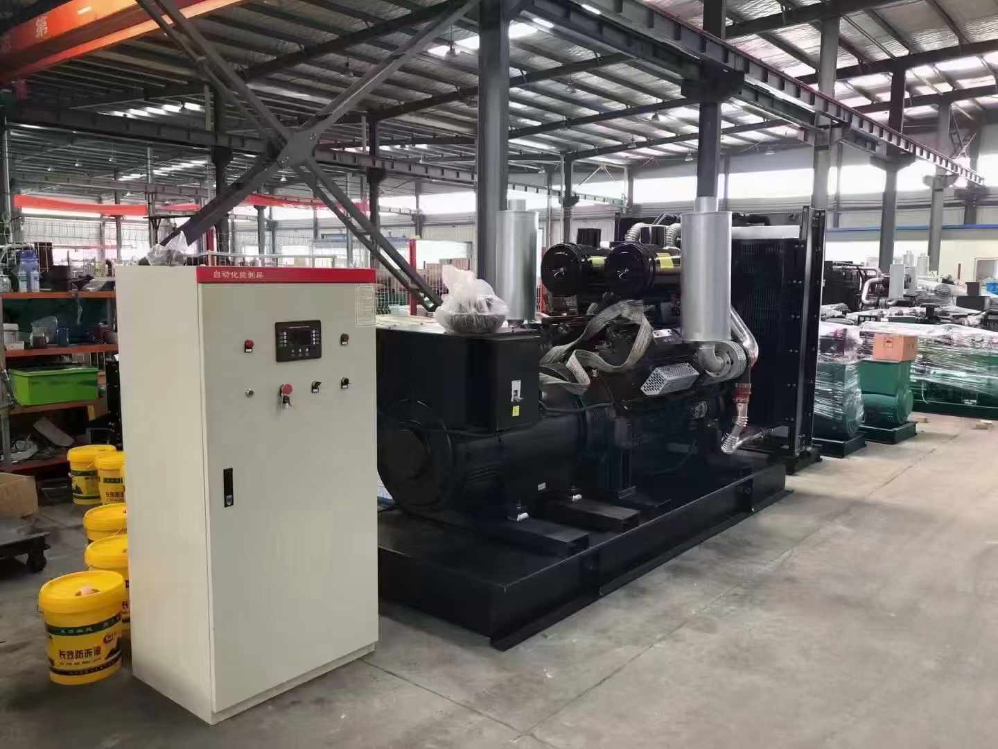 东凤镇柴油发电机运行时的噪音和振动水平如何？