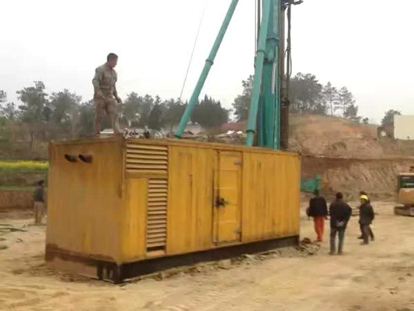 东凤镇如何判断水冷式机油散热器密封件是否需要更换？